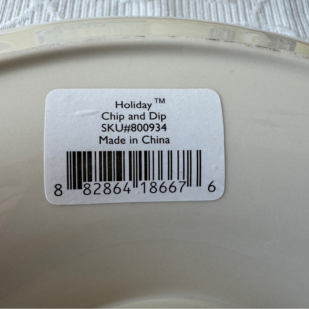 Lenox One-Piece Chip & Dip Dish Holiday Holly Berry w/Gold Trim 12” Diameter EUC - Picture 3 of 4